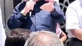 مام مسجد معان الكبير في الأردن يثور على حكومة
