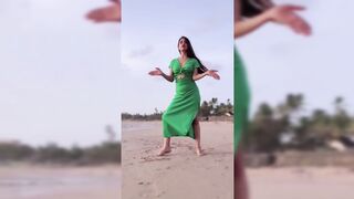 Indian Girl Nima Khawale Dance 3