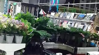 Display of artificial flowers