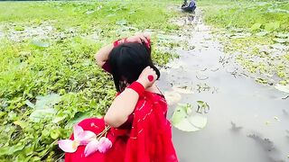 The scenery of this river is very beautiful.