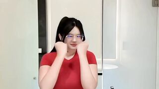 Baju merah jangan sampe lolos
