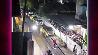 Halaman rumah di pakai buat parkiran tanpa permisi saat acara horeng