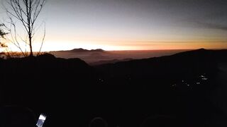 Chasing Sunrise at Bromo Early Morning Vibes Hit Different