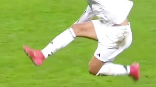 kontrol bola pemain profesional emang mengesankan !! football viral control sports foryourpage