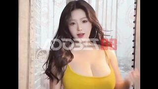 Goyangan Cewe Ini Bikin Kamera Ikut Mantul