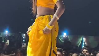 Priya sohani dance