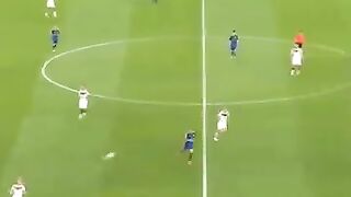 Gonzalo Higuaín vs Manuel Neuer