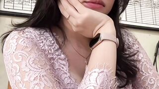 guru cantik