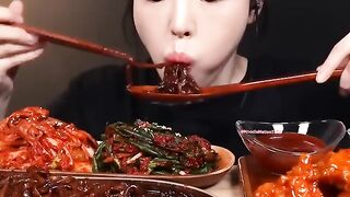 Black Bean Noodles,Kimchi  Spicy Fried Chickens shorts asmr mukbang satisfying