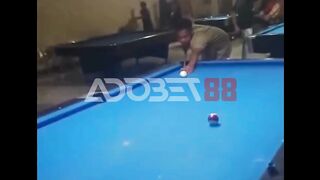 Udah ancang-ancang kaya pro, hasilnya juga pro. ke neraka billiard
