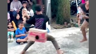 menolak lupa