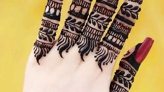 New fingers mehndi