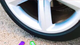 Carro vs Coisas Crocantes e Macias! Experimentos Esmagando Carro! Carro vs Sprite, Coca-Cola, Fanta, Mnt Dew 5