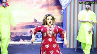Pakistani Girl Afreen Khan Hot Dance