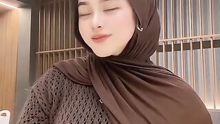 Beautiful and Sexy Hijab Girls