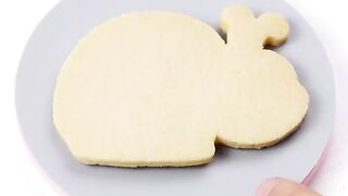 decorating animals cookies