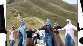 emak2 nya pasti paling eksis di kampung nya