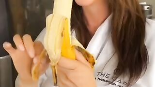 How to Peel a Banana