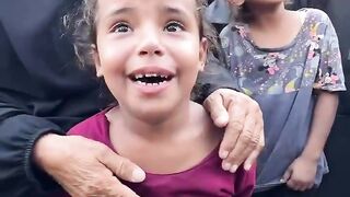 أمي راحت على الجنة. طلعت تجيبلنا أكل وما رجعت
