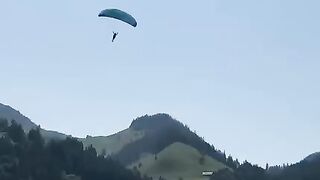 Mas nem amarrada eu vou!!.shortsvideo m2 bigode m23 paraquedas Bigode 2iafplane avioes fyp