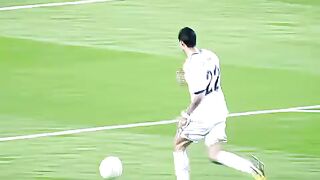 Di Maria vs Puyol