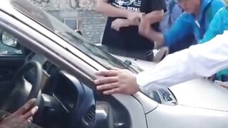 Pakistan-China Border Blocked Chinese Workers Stranded as Traders Protest Federal Taxes at Khunjerab Pass