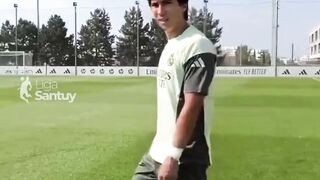 Alasan Real Madrid Memilih Pemain Ini Memakai Nomor 9 Setelah Mbappe.