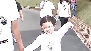 Bahagia NYI hiyang bersama ibu baru