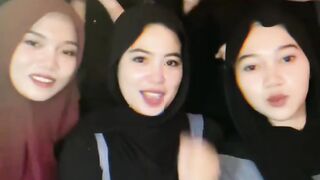 Tren 2025 Wanita Cantik yang Memikat Hati