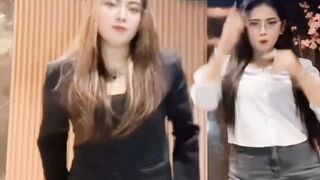 CEWEK BOSPLAY 143