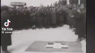 СПОРАЗУМЕНИЕТО ОТ ВАРКИЗА 12021945Г - ГРАЖДАНСКАТА  ВОЙНА ЧУКА НА ВРАТАТА