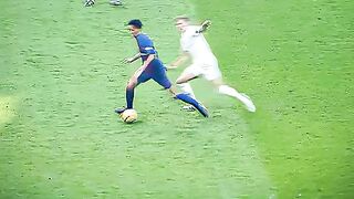 Busquets vs Kross