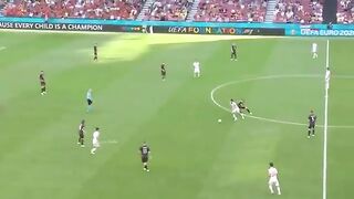 Sergio Busquets Skills The Genius of Simplicity 2