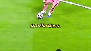Busquets Makes Football Easy