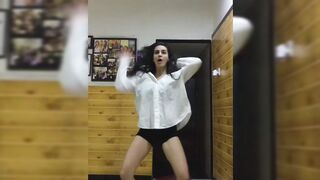 Indian Girl Vidhi Bhatia Dance 11