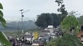 Emosi warga meluap !!! Pembunuhan bocah 3tahun cikukun Cilacap