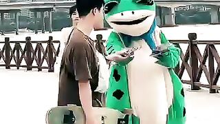 Others Frog Maskot VS The Last Guy aura respect frog mascot
