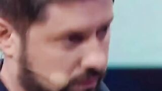 У всех мужья как мужья. А у меня ...