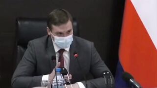 Проболталась! Привитые опасны, нужно давить сильнее! Роспотребнадзор и QR коды