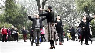 Танцы в парке культуры и отдыха, Сиань