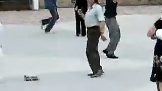 Танцы в парке Щербакова