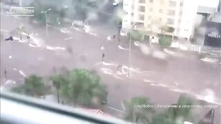 После песчаной бури - потоп в Бразилии.
