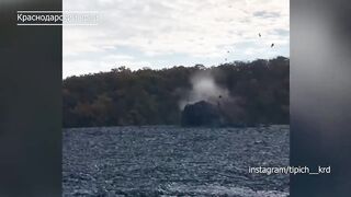 Извержение” грязевого вулкана Шуго на Кубани. В Сочи ненастье: водные смерчи