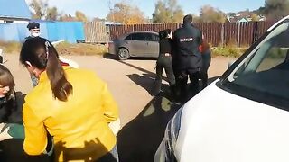 ЖЕСТЬ!!! В Хабаровске полиция и опека силой изъяли двух девочек из семьи