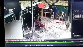 Взрыв на пороховом заводе