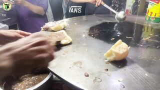 Ishaq Bun kabab Kharadar Food Street karachi.
