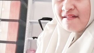 Curhat sama bunda