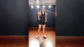Indian Girl Umang Dosanjh Dance 4
