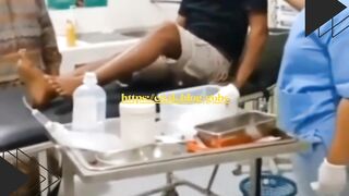 Baru aja keluar dari ruang ICU, eh di atas kasur malah salto balik masuk lagi