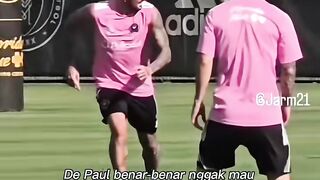 Momen De Paul nggak mau jatuhin Messi